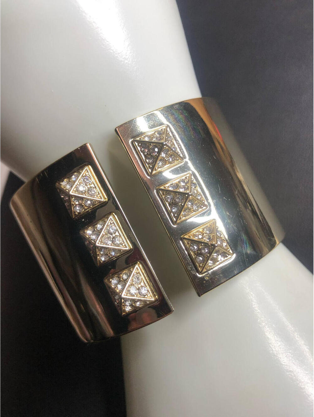4371 Victorias Secret Goldtone CZ Spikes wide hinged cuff bracelet 6.75"